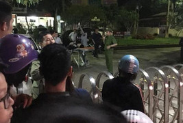 Công an nổ súng giải tán nhóm giang hồ xứ Thanh mang dao kiếm hỗn chiến náo loạn bệnh viện