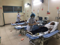 Ngộ độc tập thể sau đám cưới ở Huế: Thêm 30 người nhập viện