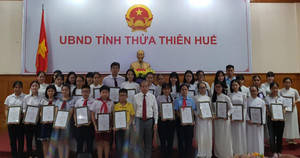 Huế khen thưởng học sinh đạt thành tích cao ở kỳ thi THPT Quốc gia