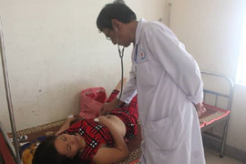 11 người nhập viện nghi ngộ độc sau khi ăn tiệc cưới tại nhà hàng