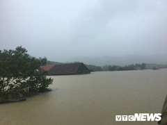 Mưa lũ ở Quảng Bình làm 5 người thương vong, hơn 4.000 ngôi nhà bị nước nhấn chìm