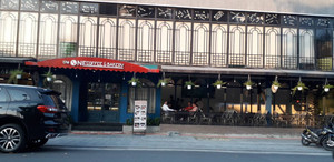 Dãy ki ốt xây không phép của quân đội tồn tại suốt 5 năm, tỉnh Thừa Thiên - Huế yêu cầu xử lý