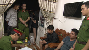 Triệt phá ổ nhóm từ Hà Nam vào Huế cho vay lãi suất gấp 36,5 lần quy định