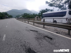 Quốc lộ nghìn tỷ đồng ở Huế hỏng tan tác: Khắc phục thế nào?