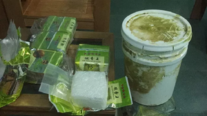 7 gói in chữ Trung Quốc trôi vào bờ biển Quảng Trị là ma túy đá