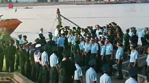 Thi thể phi công Trần Quang Khải về đất liền