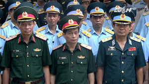 Hàng ngàn người dự lễ truy điệu phi công Trần Quang Khải