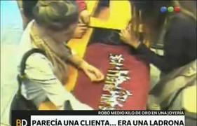 Chiêu 'thả con săn sắt bắt con cá rô' táo tợn của 'nữ quái' trộm trang sức