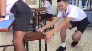 Muốn biết thế nào là bạn tốt, hãy xem clip này