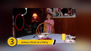 Những điều kỳ dị ẩn chứa sau 16 bức ảnh 'ma quái'