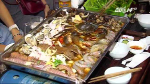 Cận cảnh nồi lẩu 2 triệu gây xôn xao cộng đồng mạng