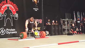 Người đàn ông khỏe nhất nước Anh nâng tạ nửa tấn, lập kỷ lục thế giới