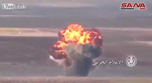 Bị quân Syria dội bom tự chế, xe chở dầu của IS nổ banh