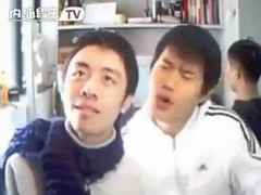 Hai 'thánh hát nhép' khiến cư dân mạng cười điên đảo