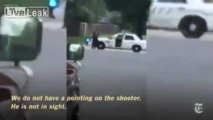 Cảnh sát Mỹ tuyệt vọng gọi hỗ trợ khi 3 đồng đội bị bắn chết