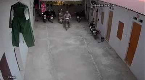'Siêu trộm' đột nhập xóm trọ, 2 xe máy 'bốc hơi' trong nháy mắt