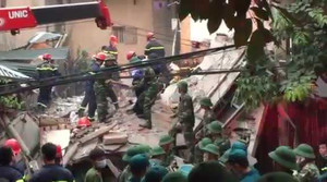 Hiện trường đổ nát vụ sập nhà 4 tầng ở Hà Nội