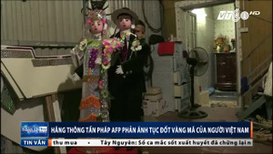 Tục 'đốt Rolls Royce, Boeing' rằm tháng 7 của Việt lên báo Pháp