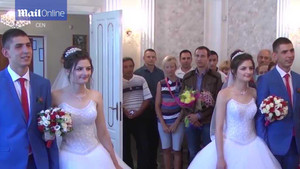 Đám cưới hy hữu: 2 anh em sinh đôi lấy 2 chị em sinh đôi