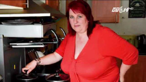 Sở hữu bộ ngực 22kg, người phụ nữ suýt chết vì nghẹt thở