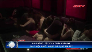 Đột kích quán karaoke Hải Phòng, bắt quả tang 'chân dài' mua vui trong 'tiệc đá'