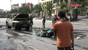 Clip: Xác định danh tính hành khách nghi ôm mìn tự sát trên taxi