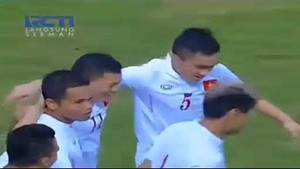 Clip: Văn Thắng sút xa ghi siêu phẩm hạ gục Indonesia