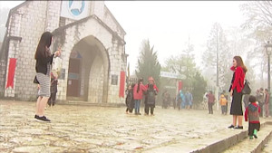 Sapa rét mướt, chìm trong sương mù