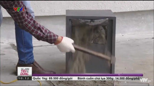 Tá hỏa két bạc, két sắt làm từ cát và xi măng độn, dùng búa đập là vỡ