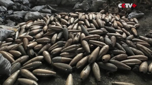 Mục sở thị nhà máy chế tạo bom ngổn ngang tên lửa, súng cối của IS