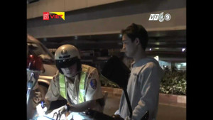 Clip: Theo chân CSGT trấn áp nạn đua xe trái phép ở TP.HCM