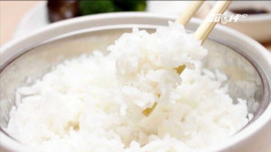 Chuyên gia cảnh báo: Ăn nhiều cơm trắng nguy hiểm khôn lường