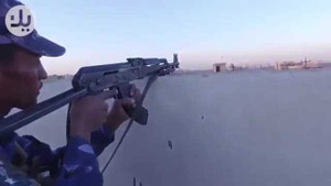 Lính Iraq quay clip 'hóa đá' nơi tiền tuyến đối đầu IS