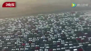 Clip: Kinh hoàng cảnh tắc nghẽn sau kỳ nghỉ Tết ở Trung Quốc