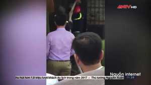 Clip: Ngáo đá xông vào tiệm nhôm kính cố thủ, la hét, đập phá, đốt nhà