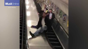 'Ma men' đi thang cuốn và cái kết 'đắng'