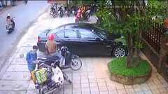 Phẫn nộ clip 2 thanh niên đi SH trộm 3 thùng bia của người giao hàng