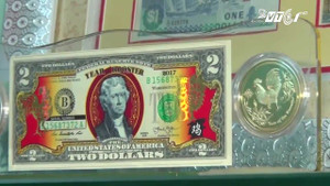 Giới săn tiền lùng mua tờ 2 USD in hình gà vàng giá nửa triệu đồng