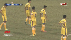 Clip: Nguyên Mạnh bị 'vật' ra sân, SLNA thua bàn oan uổng