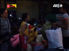 Clip: Cửa hàng gấu bông cháy rụi trước ngày Valentine