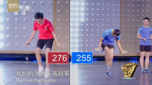 Kinh ngạc xem cậu bé Trung Quốc nhảy dây 1000 cái với 'tốc độ ánh sáng'