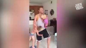 Phì cười clip chứng minh 'Làm bố khó lắm, phải đâu chuyện đùa'