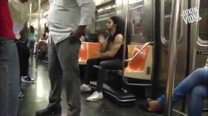 Cười vỡ bụng clip tay trống 'phiêu nhất quả đất'