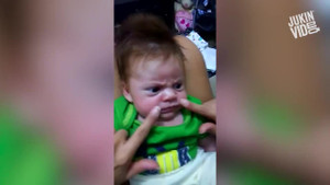 Phì cười xem em bé khó tính 'nhất quả đất'