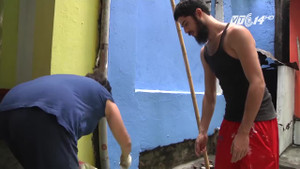 Chàng Tây bỏ tiền túi 'nhuộm màu' cho phố cổ Hà Nội