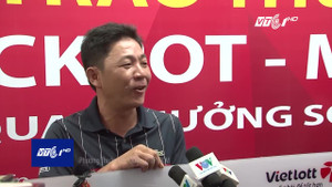 Tỷ phú Vietlott không đeo mặt nạ khi nhận thưởng: Đánh Vietlott rất dễ trúng