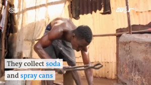 Châu Phi: Biến rác thải thành xoong, nồi
