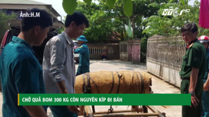 Chở quả bom 300kg còn nguyên kíp nổ đi bán