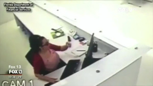 Tự đập vỡ trán để kiếm tiền bảo hiểm, nữ nhân viên lĩnh 18 tháng tù treo