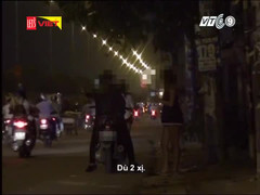 Thâm nhập 'phố đèn đỏ' trên quốc lộ 22